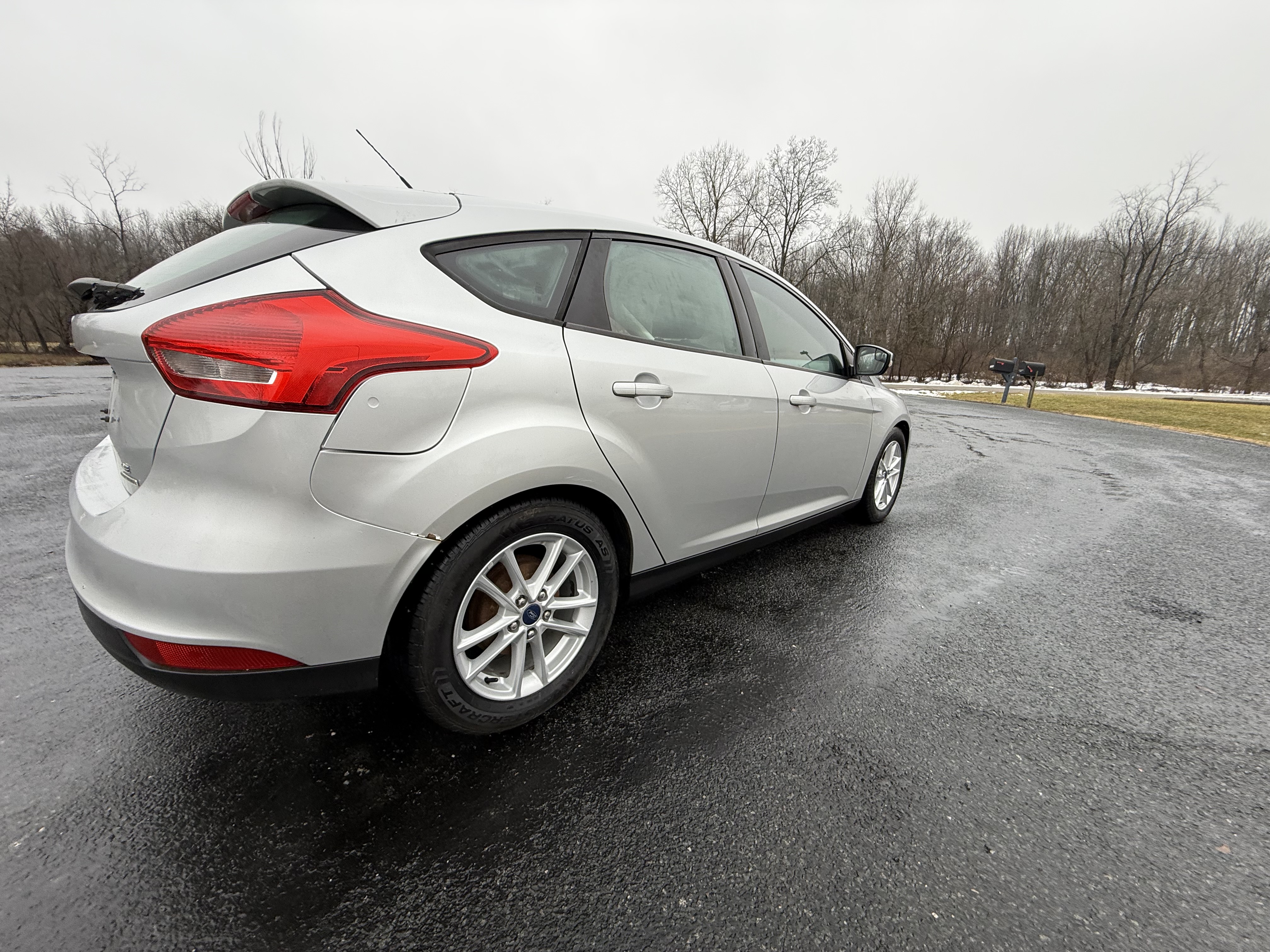 2016 Ford Focus SE - Photo 18